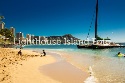 Catamaran Waikiki with Diamond Head